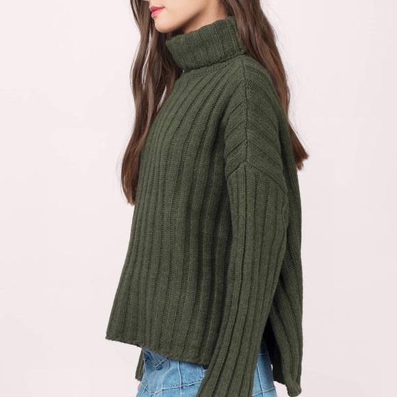 J.O.A Chunky Sweater with Slits - Picture 2 of 4